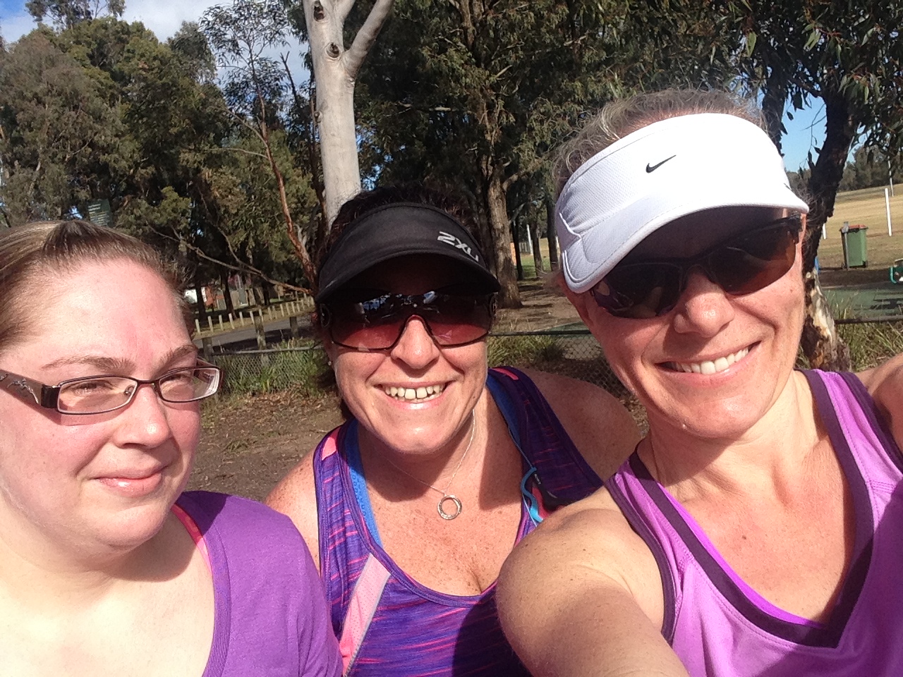 Narelle & Michelle, the second 'shift' of runners join me to help me get my 28km done.